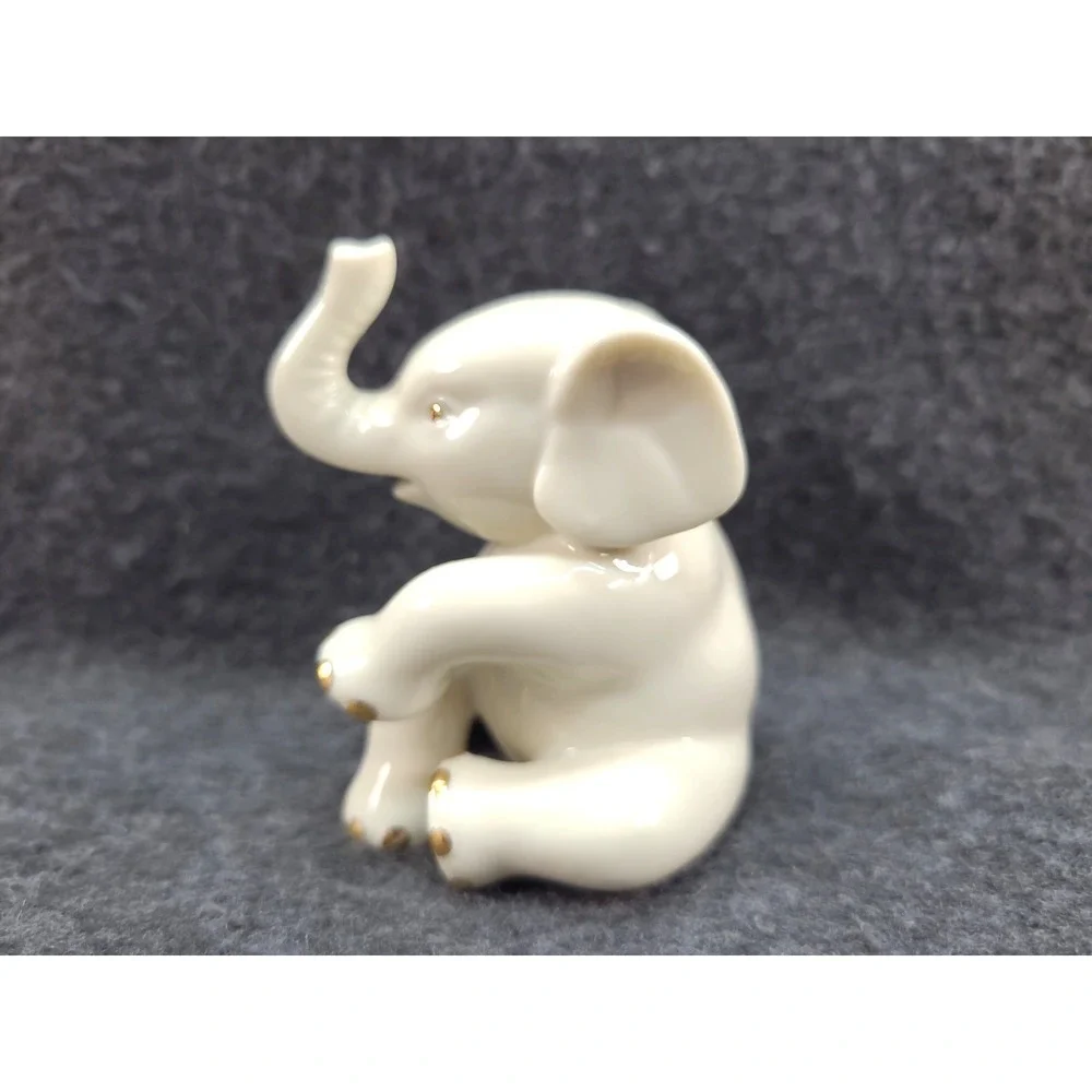 Lenox Porcelain Sitting Baby Elephant Figurine Gold Trim 3